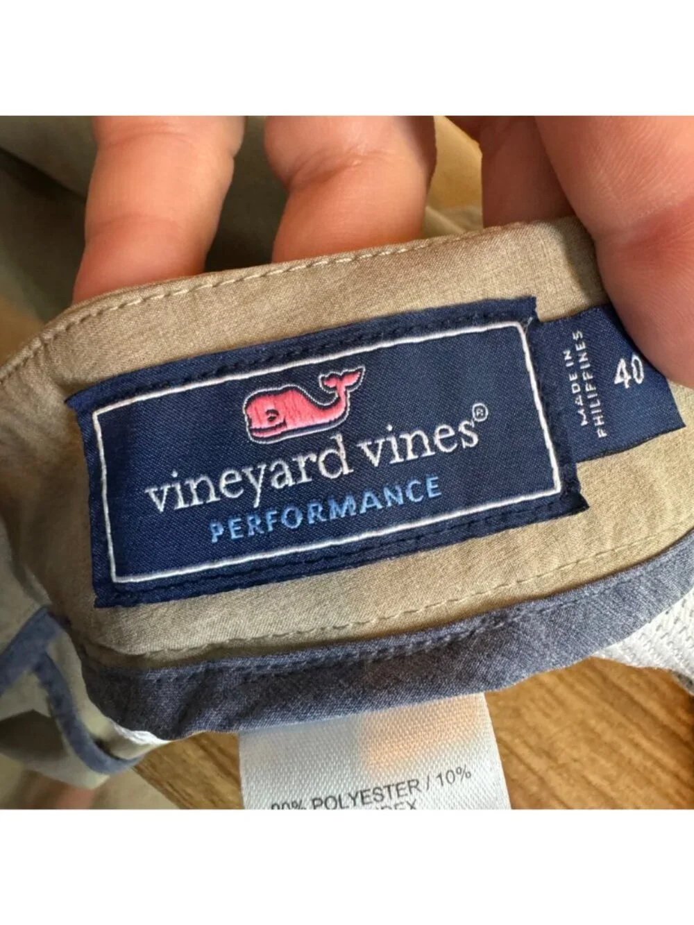 VINEYARD VINES performance breaker shorts in tan size 40